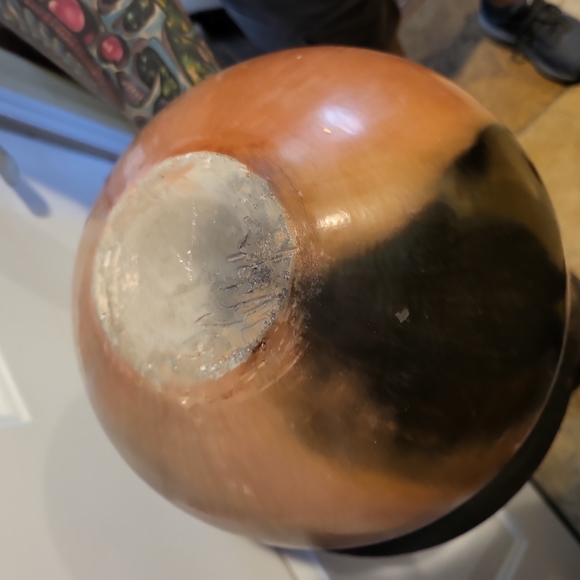 BEAUTIFUL Burnished Hand Thrown Pottery Vase - Picture 9 of 11
